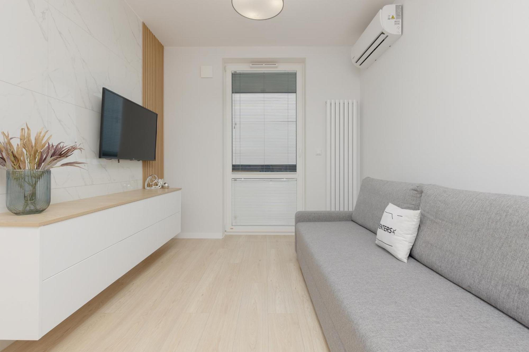 Modern Apartment With Balcony Near Aleje Jerozolimskie By Noclegi Renters Varsovie Extérieur photo